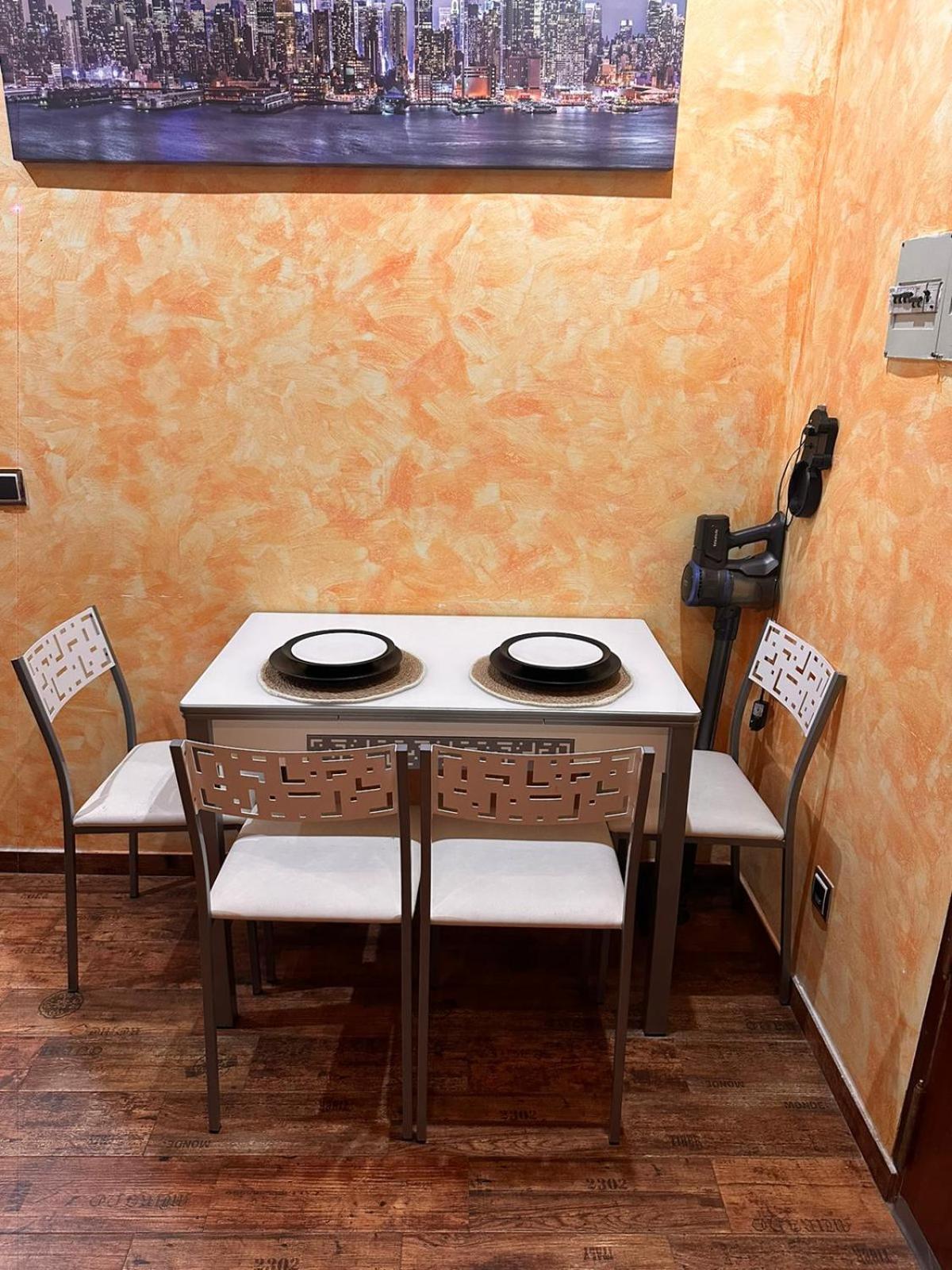 Casa Centrica, En Barrio Bohemio Lejlighed Madrid Eksteriør billede